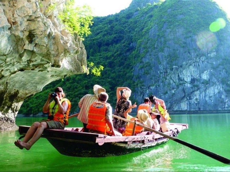 Bamboo Boat Trip to Luon Cave in Halong Bay Bamboo boat trip to Luon Cave, Halong Bay