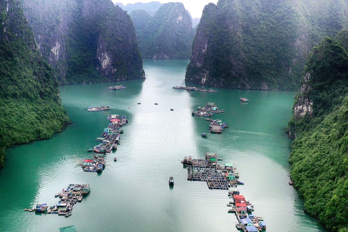 Scenic view of Cua Van fishing village in Halong Bay