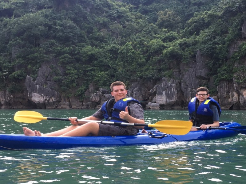 Explore Dragon Eye Kayaking in Ha Long Kayaking in Dragon Eye, Ha Long Bay