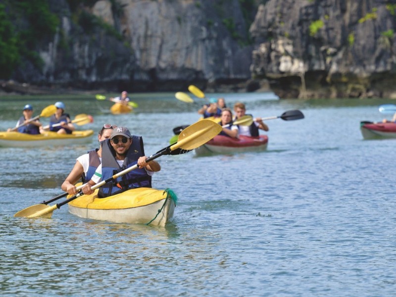 Explore Tung Sau by Kayak Tranquil kayaking spots in Tung Sau