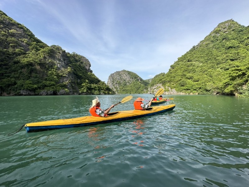 Kayaking Activity in Trinh Nu Cave A group kayaking in Trinh Nu Cave