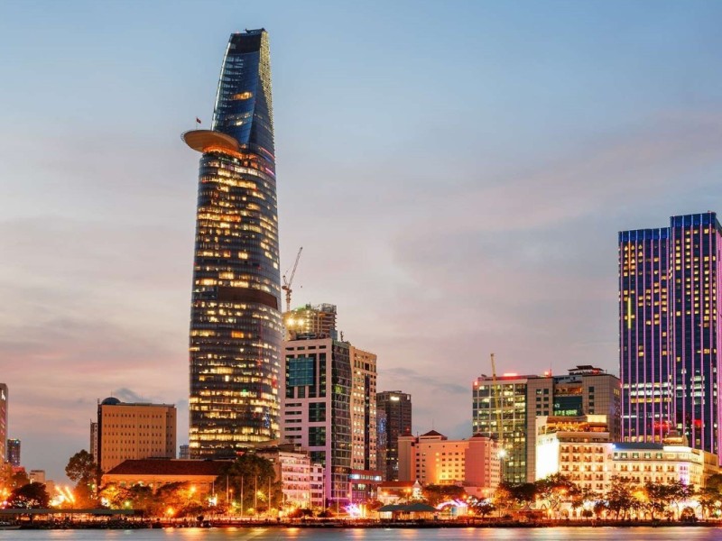 Bitexco Financial Tower with Sunset Views Bitexco Financial Tower with sunset views