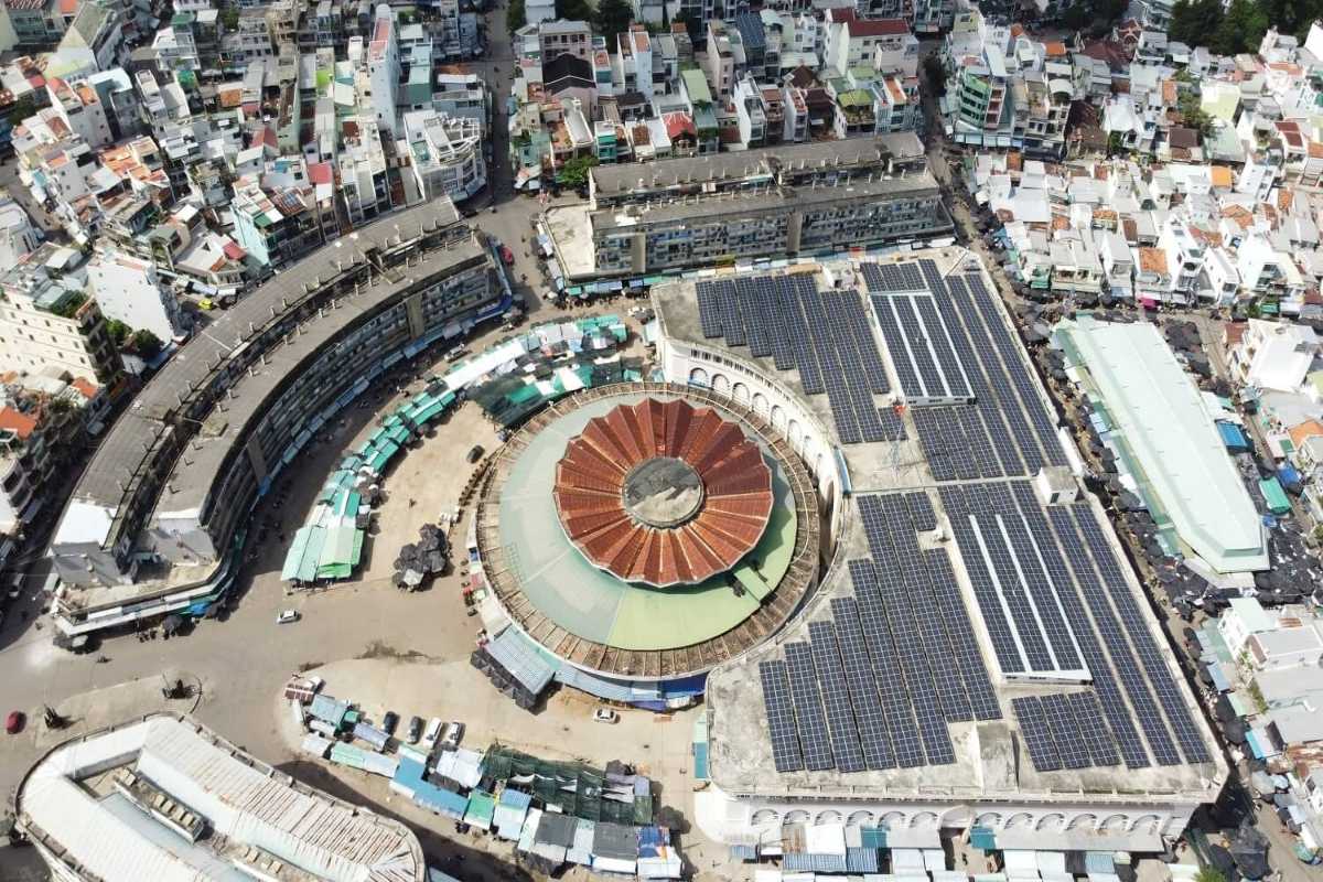 Aerial view of Dam Market Nha Trang highlighting the circular dome roof and surrounding buildings
