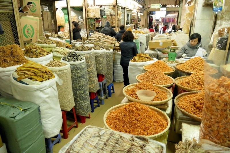 Dried Goods Stalls at Dong Xuan Market Various dried goods on display at Dong Xuan Market in Hanoi, Vietnam