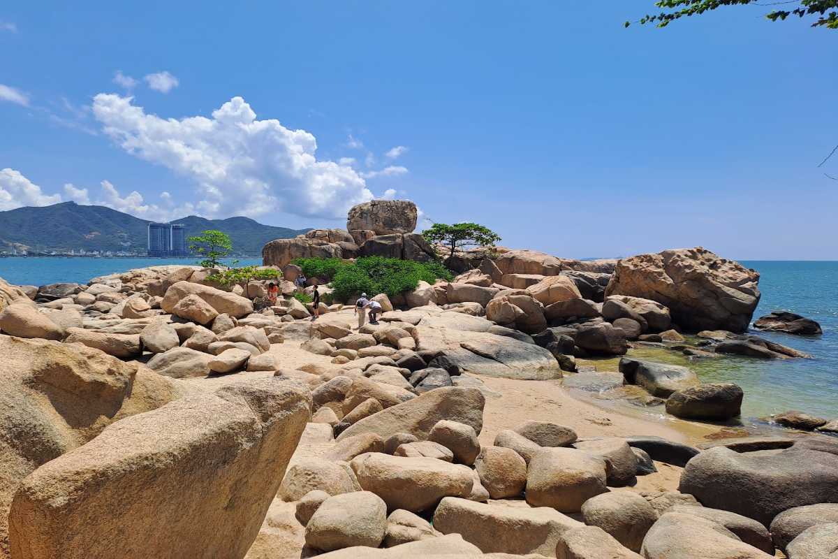 Close-up view of large granite rocks at Hon Chong Promontory in Nha Trang