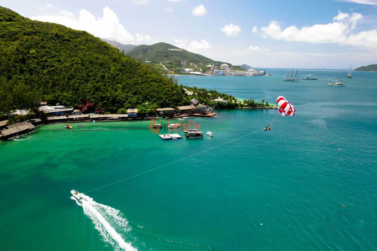 Aerial view of luxury beachfront villas at Nha Phu Bay Luxury beachfront villas and resorts along the white sandy shores of Nha Phu Bay, providing premium accommodation in Nha Trang.