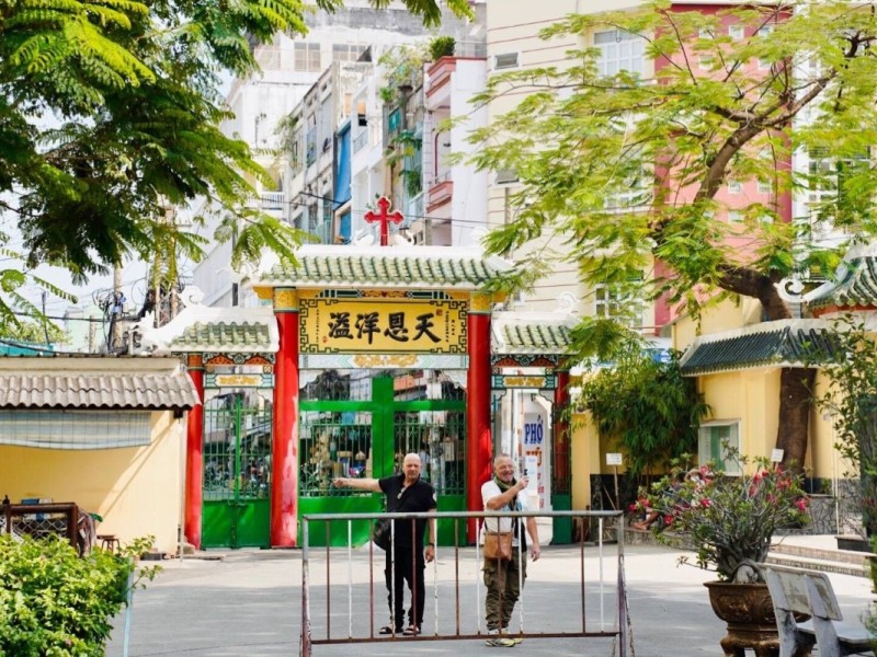 Overview of Chinatown Saigon’s Bustling Streets Overview of Chinatown Saigon’s Bustling Streets