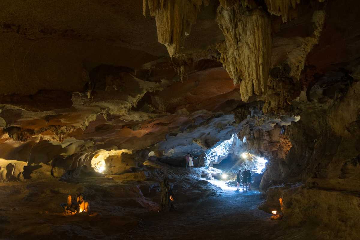 Stone stairs leading visitors into the entrance of Thien Canh Son Cave, Bai Tu Long Bay