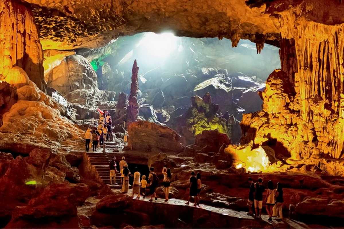 Thien Cung Cave Halong Bay highlights illuminated stalactites and stalagmites creating a magical underground scene