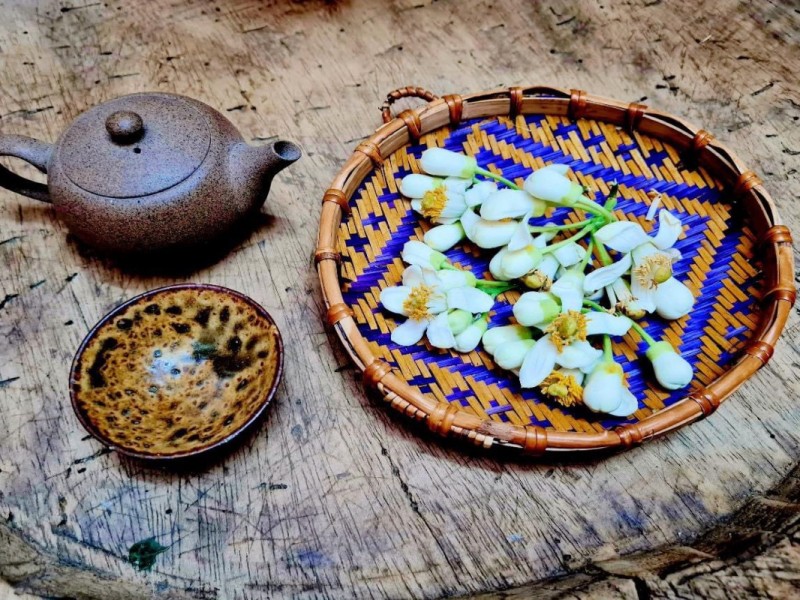 Traditional Jasmine Tea in Vietnam Traditional jasmine tea in Vietnam