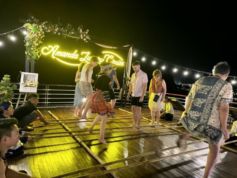Amanda Luxury Cruise
