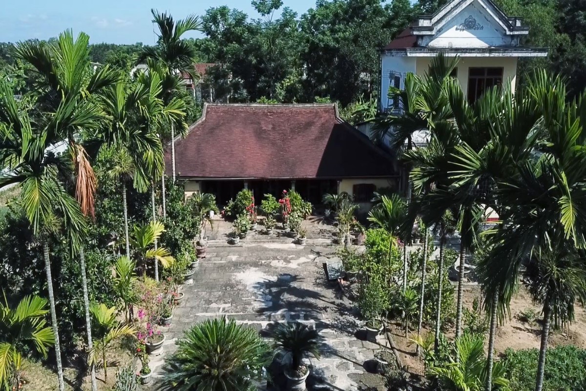 Bich La Ancient Village in Quang Tri! Bich La Ancient Village in Quang Tri surrounded by tropical greenery.