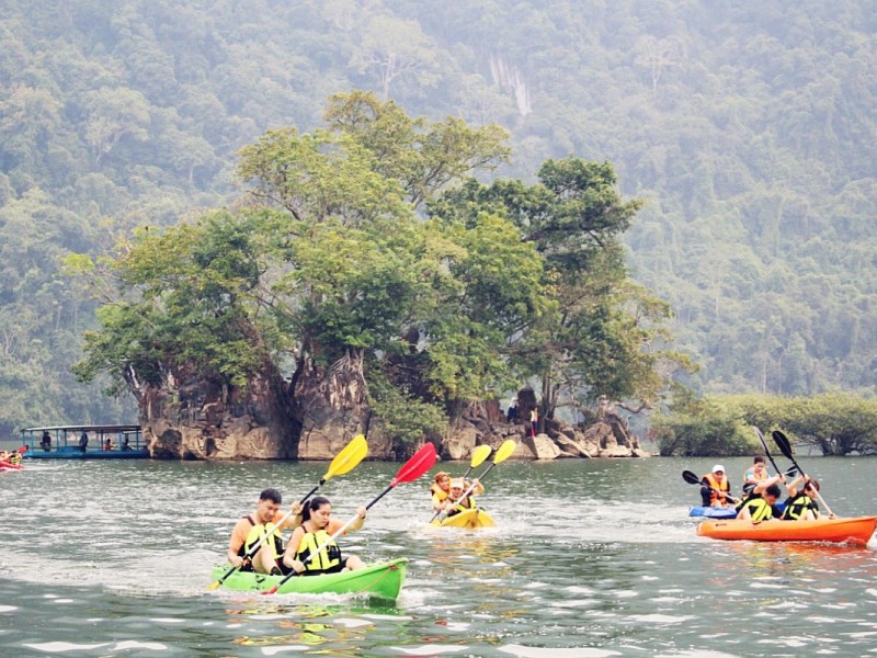 Kayaking on Ba Be Lake Bac Kan
