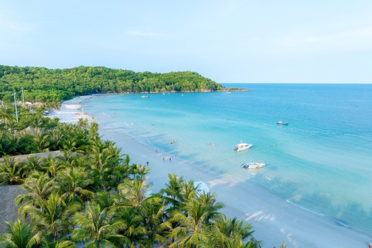 Kem Beach in Phu Quoc Island Kem Beach in Phu Quoc Island with turquoise water and palm trees