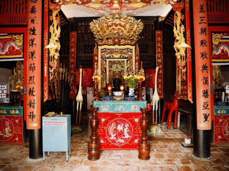 Vinh Long Temple of Literature Interior Interior of Vinh Long Temple of Literature showcasing Vietnamese cultural relics